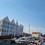 Uroczy Apartament W Samym Centrum Gdanska , Bezplatne Miejsce Parkingowe.
