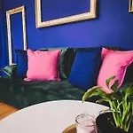 Top Roof Apartment