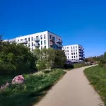 Apple Flat