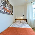Apartament Z Balkonem I Bezplatnym Parkingiem