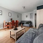 Spacious 3 Bedroom Apartament Near Olivia Business Center