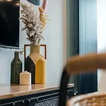 Golden Seaside Beach By Aparo - Plaza 200M, 2 Lazienki, 2 Sypialnie Oraz Salon, 3 Tv, Balkon, Lozeczko