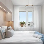 Elite Apartments Sandy