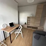Rooms4Less