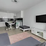 4 Oceany By Grand Apartments