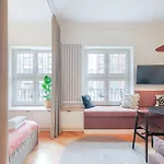 Modern Apartment In City Centre