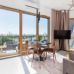 The Motlavian Apartment By Renters Prestige