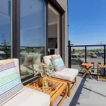 The Motlavian Apartment By Renters Prestige