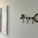 Mmrent Sunset Room