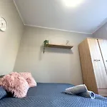 Mmrent Desert Room