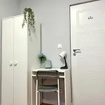 Mmrent Tsunami Room