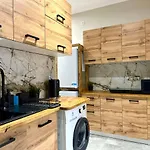 Mmrent Tiger Room