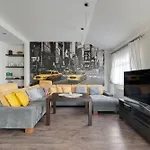 Grand Apartments - Exclusive Beach Apartment