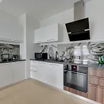 Grand Apartments - Exclusive Beach Apartment