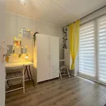 Spacious Room - Peaceful Retreat, 2 Minutes To Gdansk Old Town