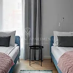 Premium Apartment Mustang With Parking By Lion Apartments
