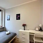 Mmrent Flower Room