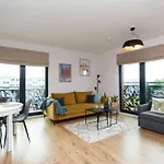 City Center - Aura By Apartmore