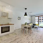 Chmielna Park Apartment Oldtown