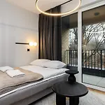 Quercus Deluxe Studio