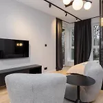 Quercus Deluxe Studio