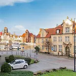 Staywin Apartments