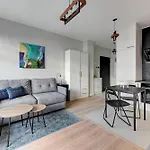 Doki Living & Foodhall By Downtown Apartments
