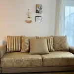 Oldtown Retro Apartment By Marina With Balcony For 6 People