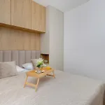 Bright Beige Apartment With Furnished Balcony And Parking In Gdansk By Noclegi Renters