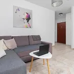 Gdansk City Center Beautiful Modern Building By Noclegi Renters