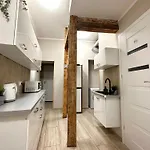 Mmrent Wave Room