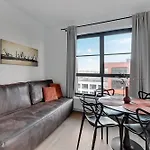 Doki Living & Foodhall Apartament