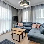 Granaria Premium Riverside & Parking By Downtown Apartments