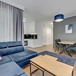 Granaria Premium Riverside & Parking By Downtown Apartments