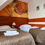 Akme Apartments&Rooms