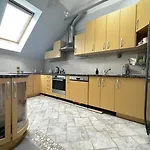 Zigzag Room