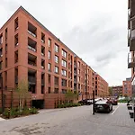 Scala City Center By Downtown Apartments