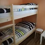 Hostel52