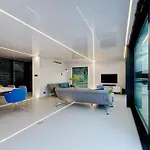 Dom Na Wodzie - Flohotel