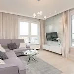 Spacious And Cozy Two Bedrooms Apartment By Rent Like Home