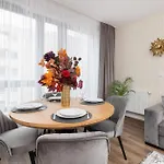 Elegant Apartment With Balcony And Air Conditioning In Gdansk By Noclegi Renters