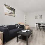 Cosy Apartment With Balcony In Gdansk By Noclegi Renters