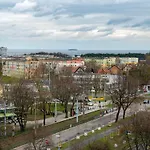 Seaside Retreat Gdansk - 64M2, Parking, Workspace- By Rentujemy