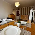 Gdansk Old Town Apartment By Yoca