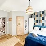 Apartament Kameralny 13