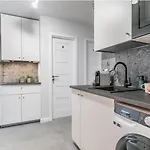 Hip Room