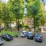 Oldtown City Center Apartment