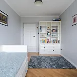 Leon & Lucy Apartment