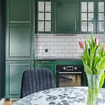 Leon & Lucy Apartment