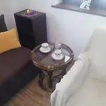Cozy Apartment With Garden
